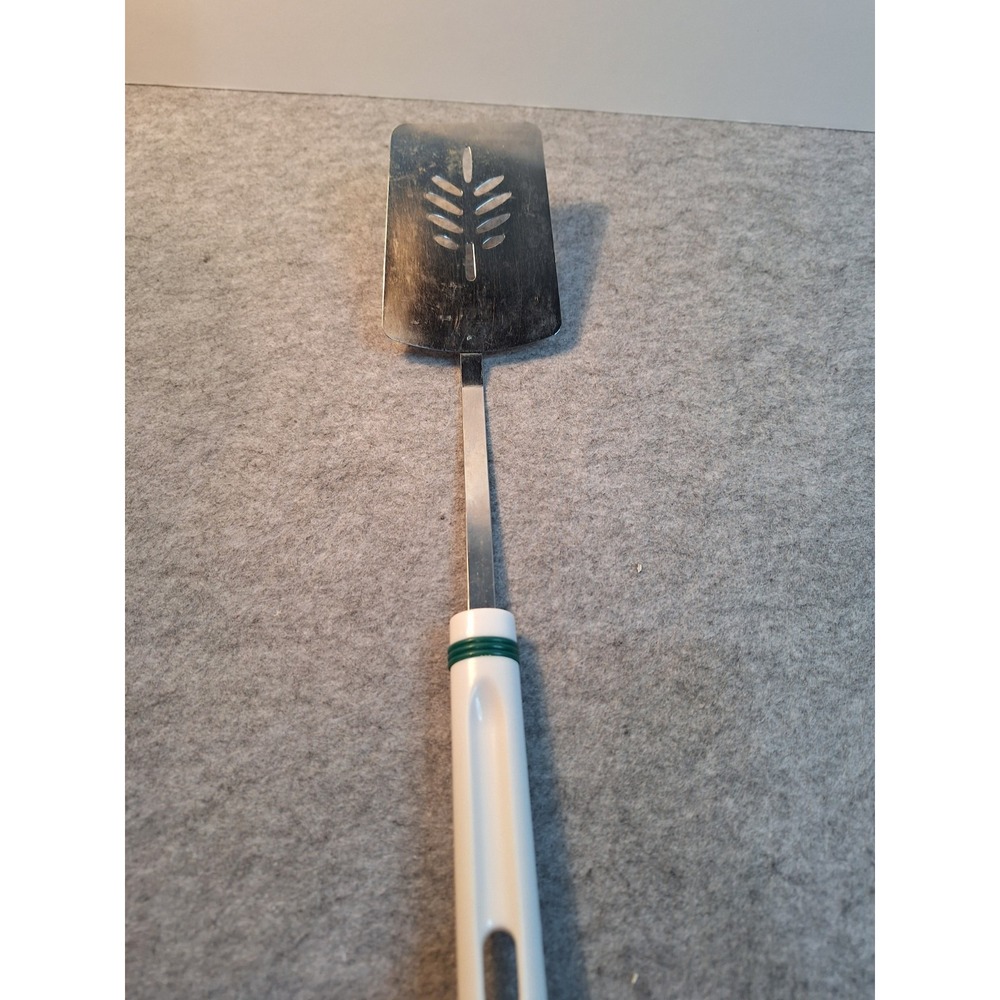 Vintage Unbranded Deco Leaf Slotted Steel Spatula 14 In White/Green Handle